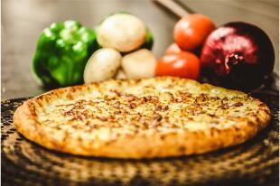 Chicken Alfredo Pizza